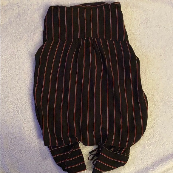 Women’s blouse size Medium - Picture 2 of 3